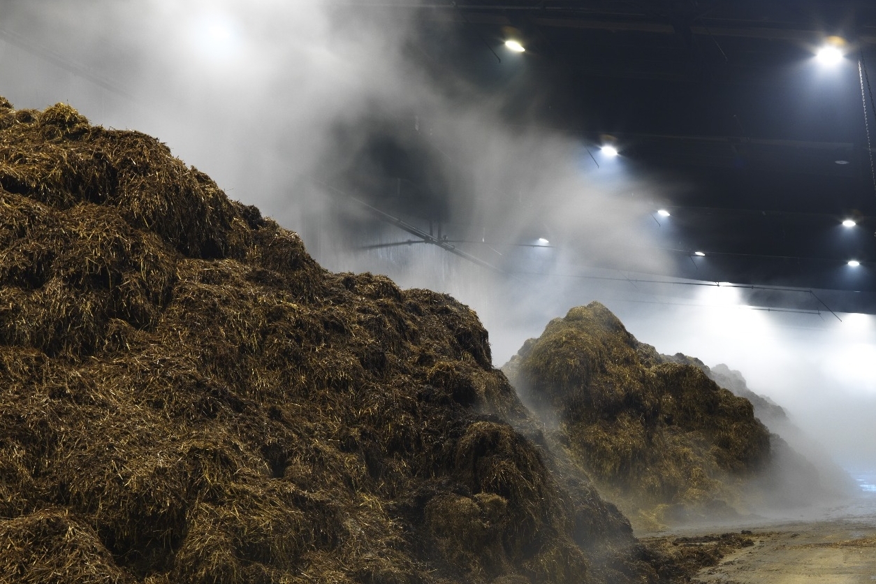 Horse manure hall is enlarged Now the expansion of the hall for horse manure comes to completion.